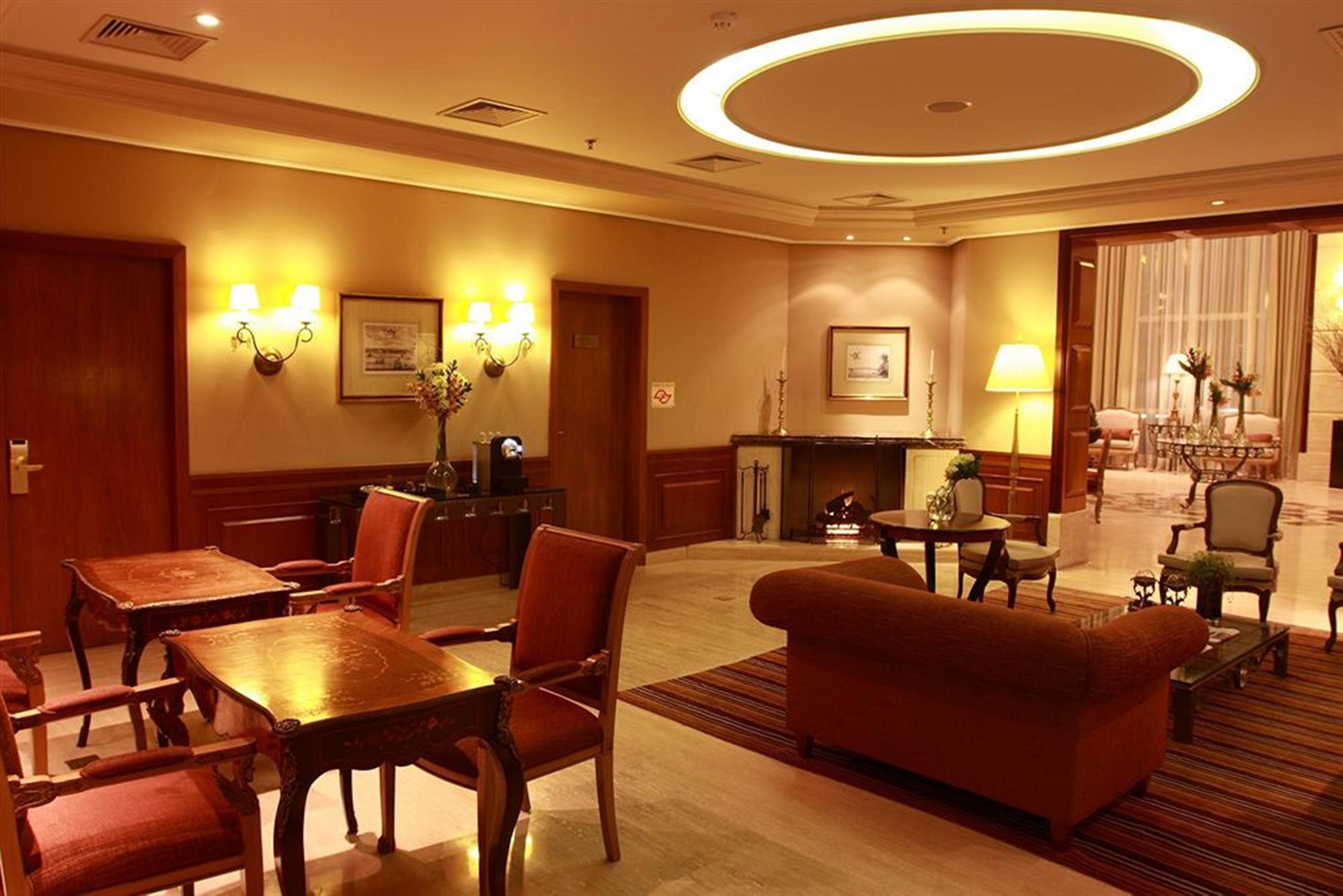 Hotel Gran Estanplaza Berrini São Paulo Zewnętrze zdjęcie The lounge at the airport