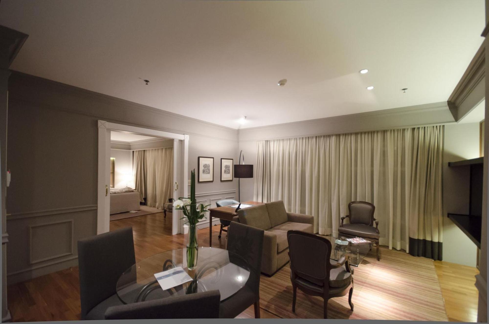 Hotel Gran Estanplaza Berrini São Paulo Pokój zdjęcie A suite at the hotel